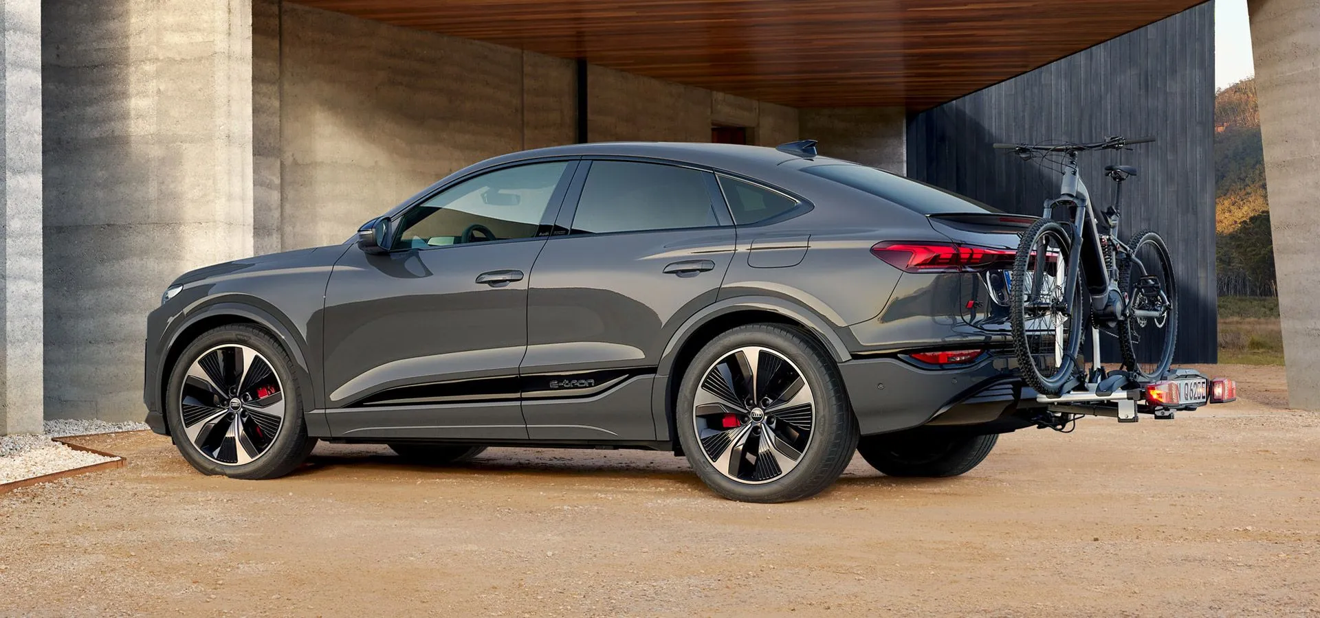 Banner Q6 Sportback E-Tron